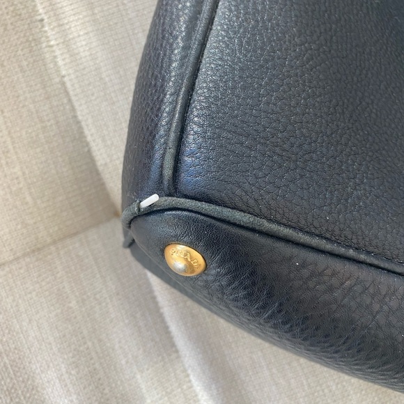 Prada Authentic Leather Bag in Black - Picture 3 of 13